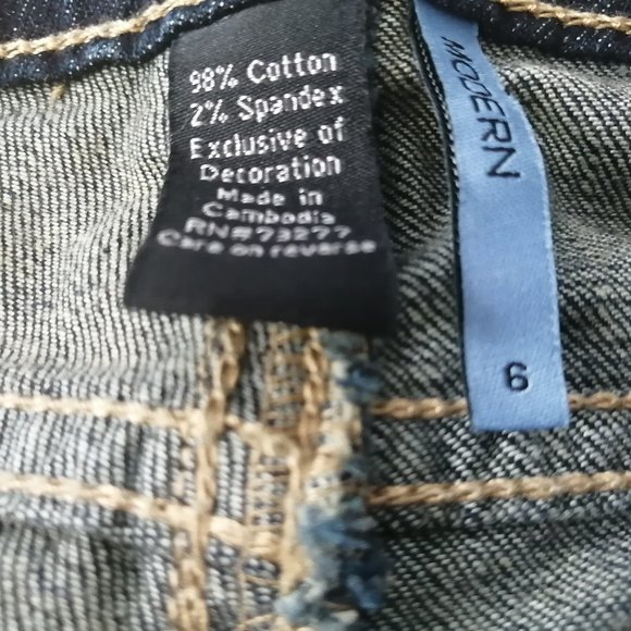 Woman's Apt 9 Straight Leg Capri's - Picture 9 of 10